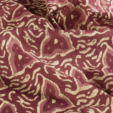 Batik-Baumwollpopeline mit Fantasiemuster, Bordeaux