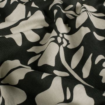 Viskose-Twillstoff mit abstraktem Blumenmuster in Schwarz