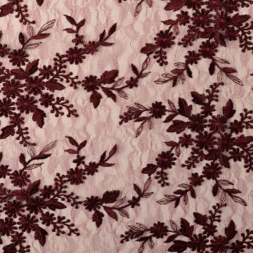 Couture-Spitze mit Muschelkante Bordeaux