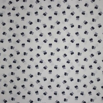 Papierklammern auf Baumwoll-Popeline