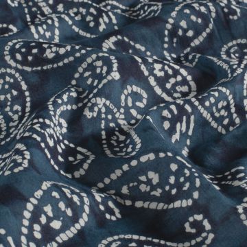 Batik-Baumwolle mit Paisley-Druck in Blau